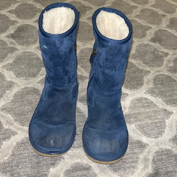 💙Blue suede uggs💙